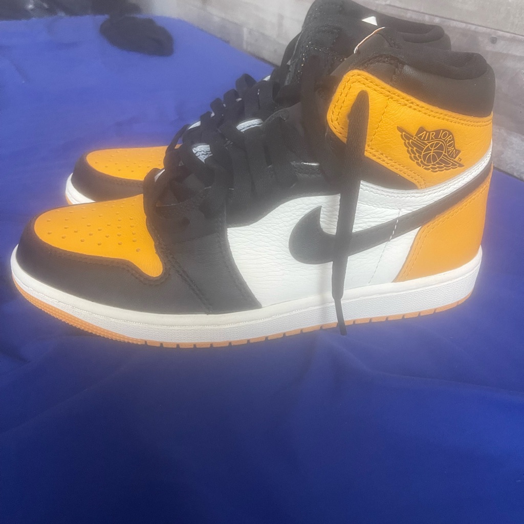 Air Jordan 1 “Yellow Toe” - Men’s 7.5